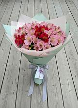 Букет цветов из:  Альстромерии #REPLACE_PRED# Пелагиаде