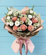 Букет цветов из:  Розы, Альстромерии и Лизиантусы в Пелагиаде