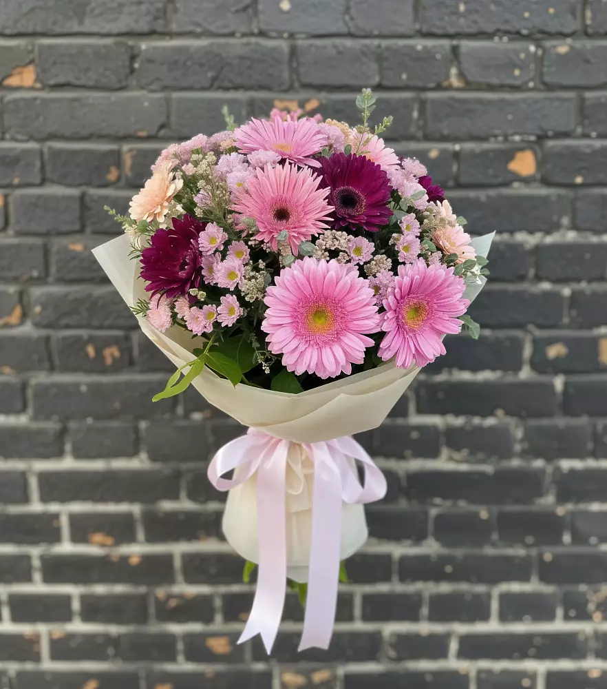 Букет цветов из: Герберы и Хризантемы в Пелагиаде
