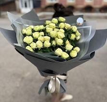 Букет Белые кустовые розы Солинеро в Пелагиаде