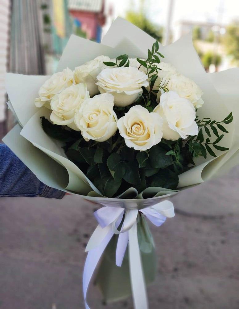 Букет Белые розы Проуд в Пелагиаде