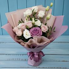 Букет цветов из:  Розы и Лизиантусы в Пелагиаде