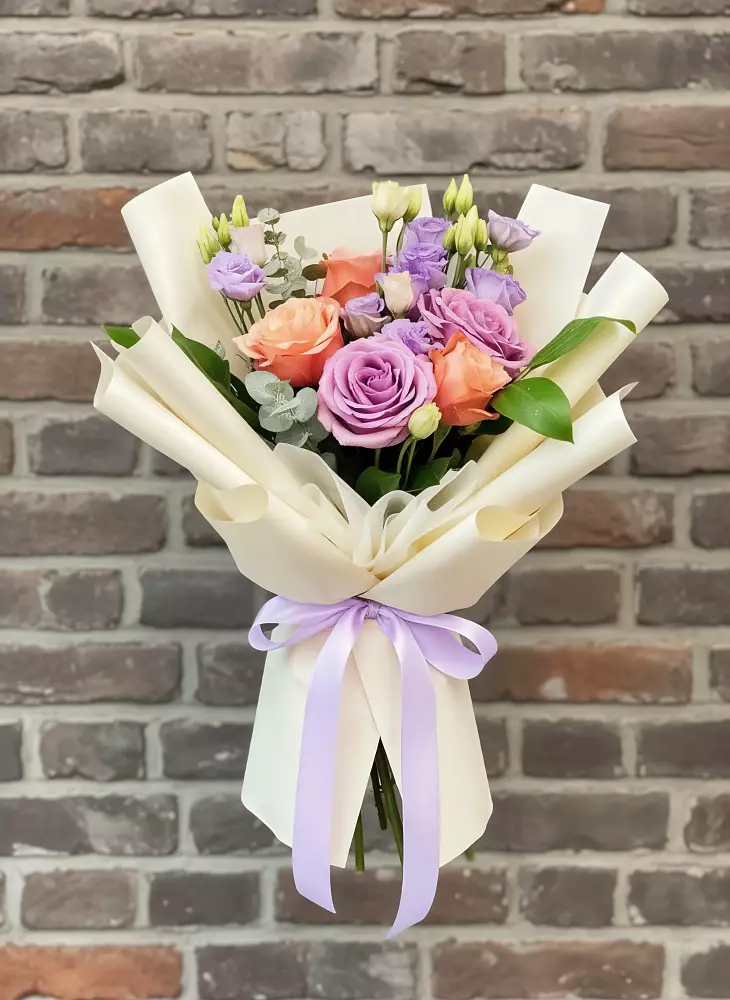 Букет цветов из: Лизиантусы и Розы в Пелагиаде