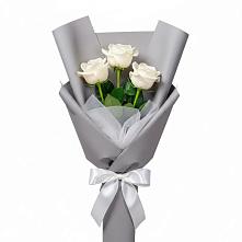 Букет 3 белые розы в Пелагиаде