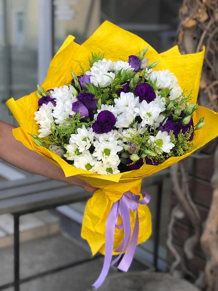 Букет цветов из: Ирисы, Хризантемы и Ромашки в Пелагиаде