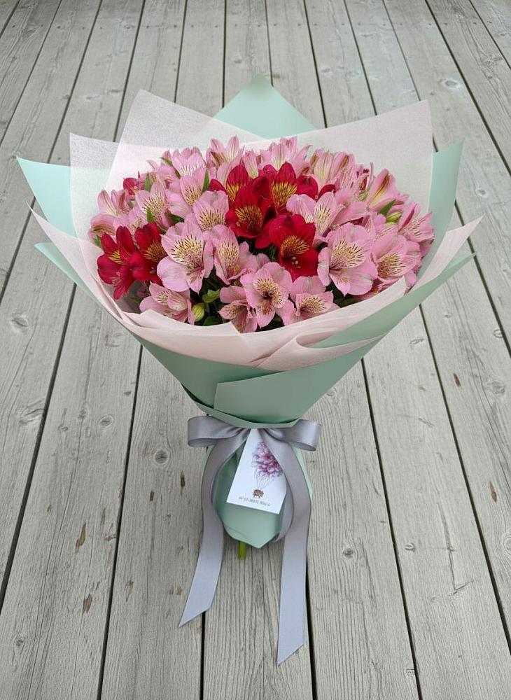 Букет цветов из: Альстромерии в Пелагиаде