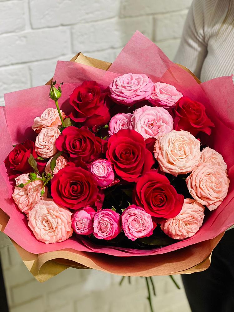 Букет цветов из: Розы в Пелагиаде