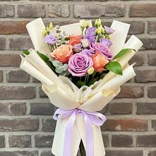 Букет цветов из:  Лизиантусы и Розы в Пелагиаде