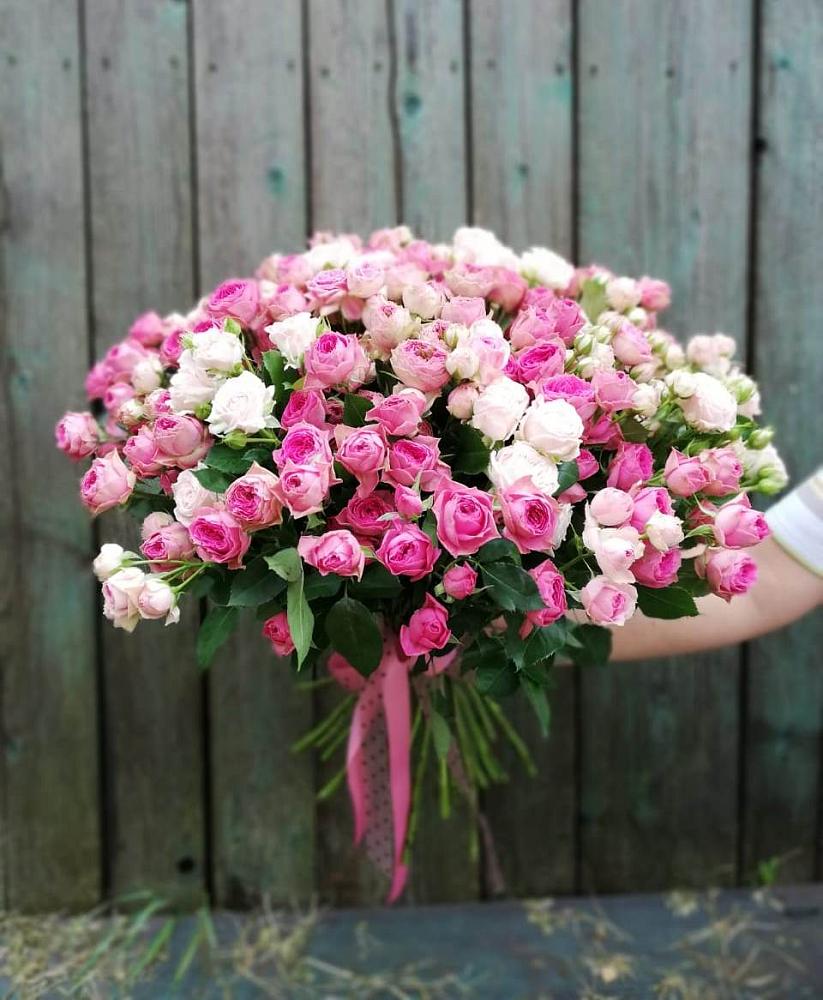 Букет Розовые кустовые розы Натали и Лав Лидия в Пелагиаде