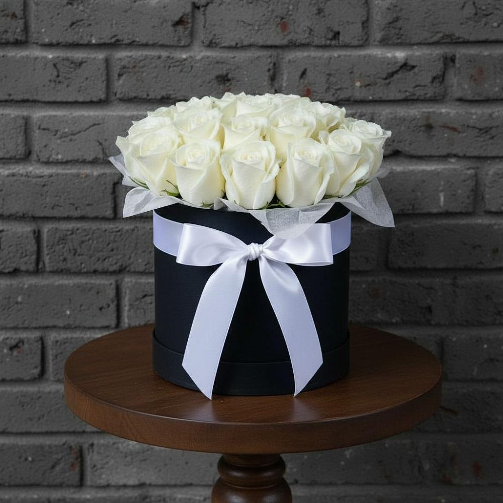 Цветочная композиция из Розы в шляпной коробке в Пелагиаде