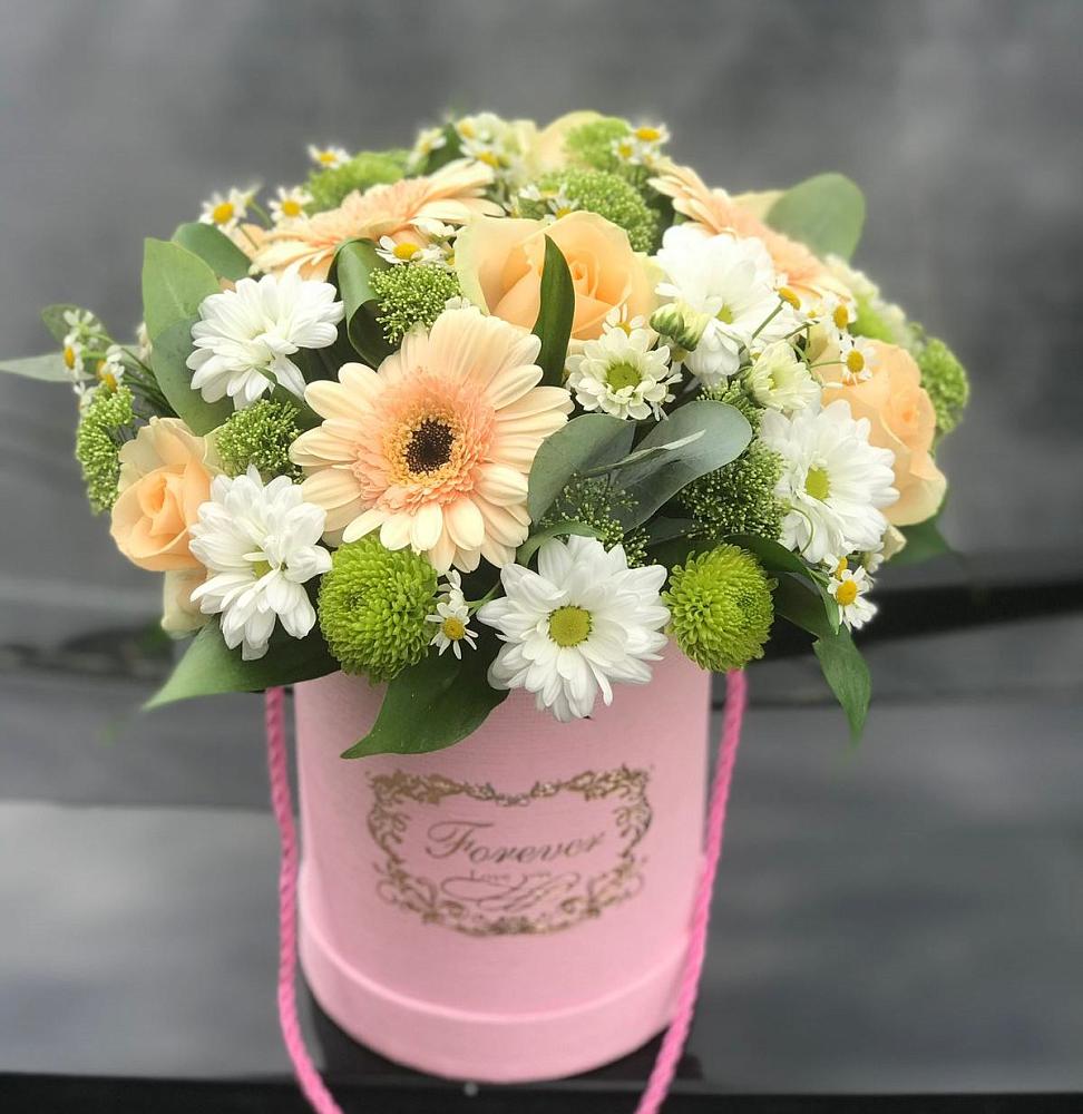 Цветочная композиция из Розы, Герберы и Хризантемы в шляпной коробке в Пелагиаде