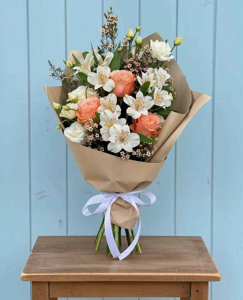 Букет цветов из: Альстромерии, Лизиантусы, Розы и Хризантемы в Пелагиаде